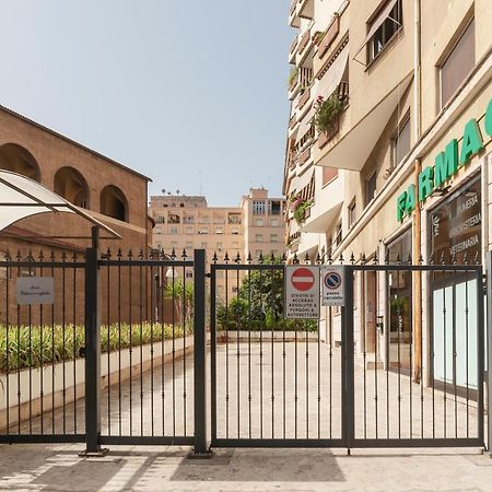 Roomy And Bright Apartment With Terrace Rom Exterior foto