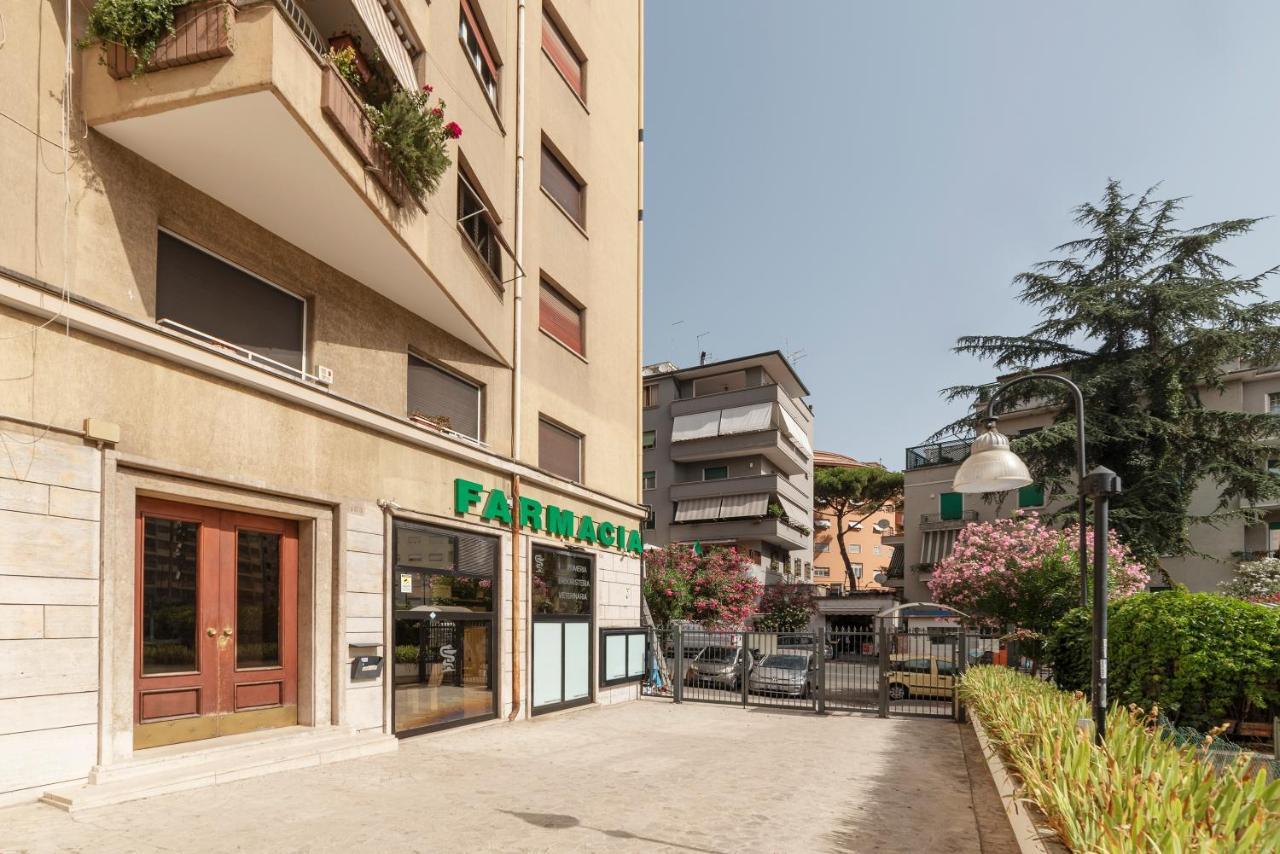 Roomy And Bright Apartment With Terrace Rom Exterior foto