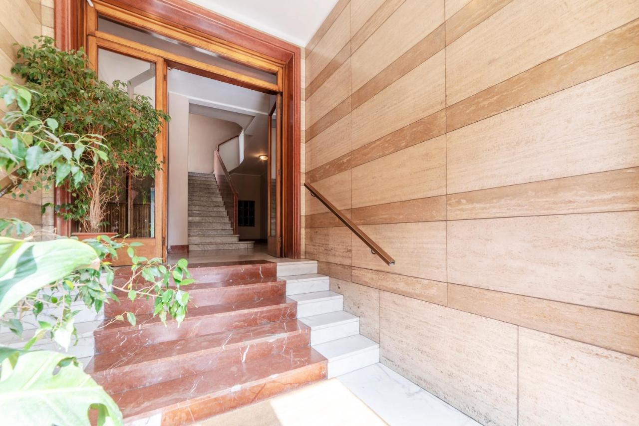 Roomy And Bright Apartment With Terrace Rom Exterior foto